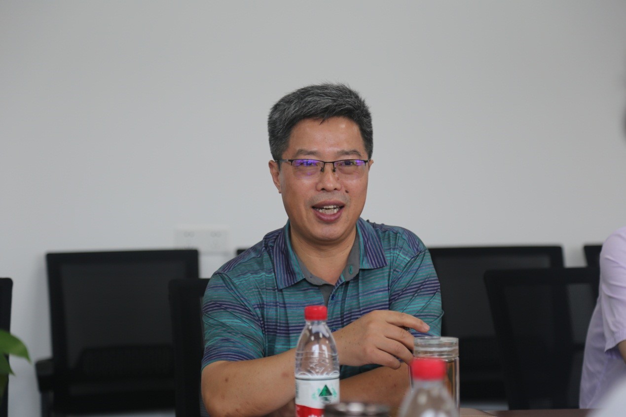 地质大学.jpg 地质大学.jpg